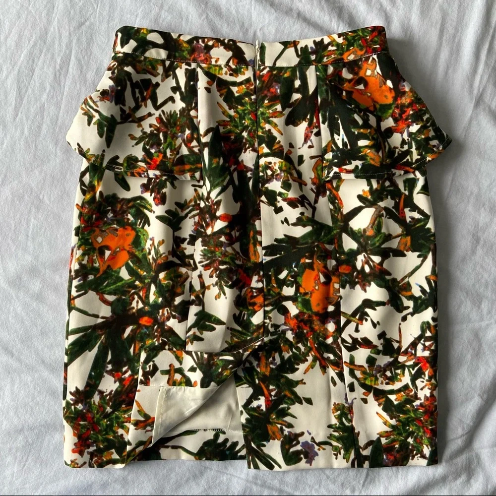 Club Monaco Peplum Pencil Skirt 🌼 - Picture 2 of 3